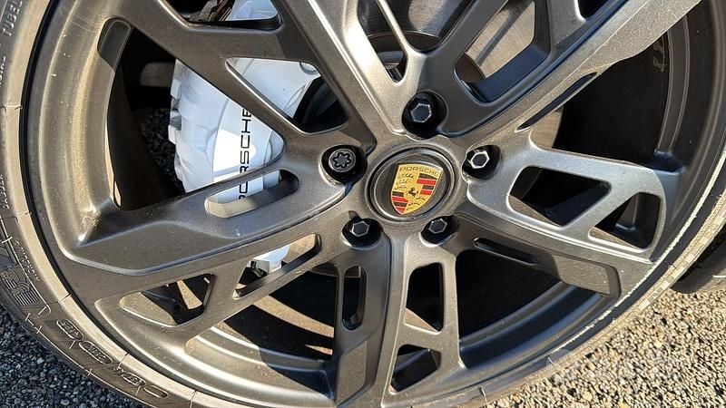 Grigio Usata 2023 Porsche Taycan Cross Turismo Station wagon | 78.300 € - Immagine 1/4