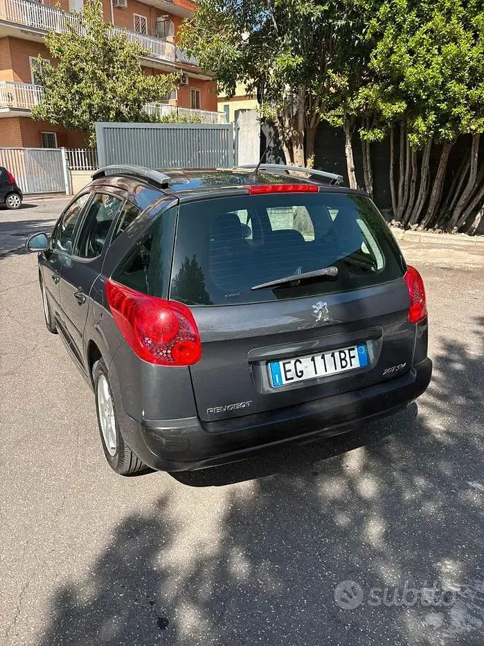 Usata Peugeot 207 112 CV (82 kW) 2012 Grigio Station wagon