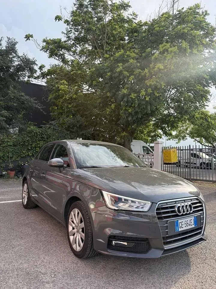 Usata Audi A1 Sportback Admired 95 CV (69 kW) 2017 Marrone Utilitaria