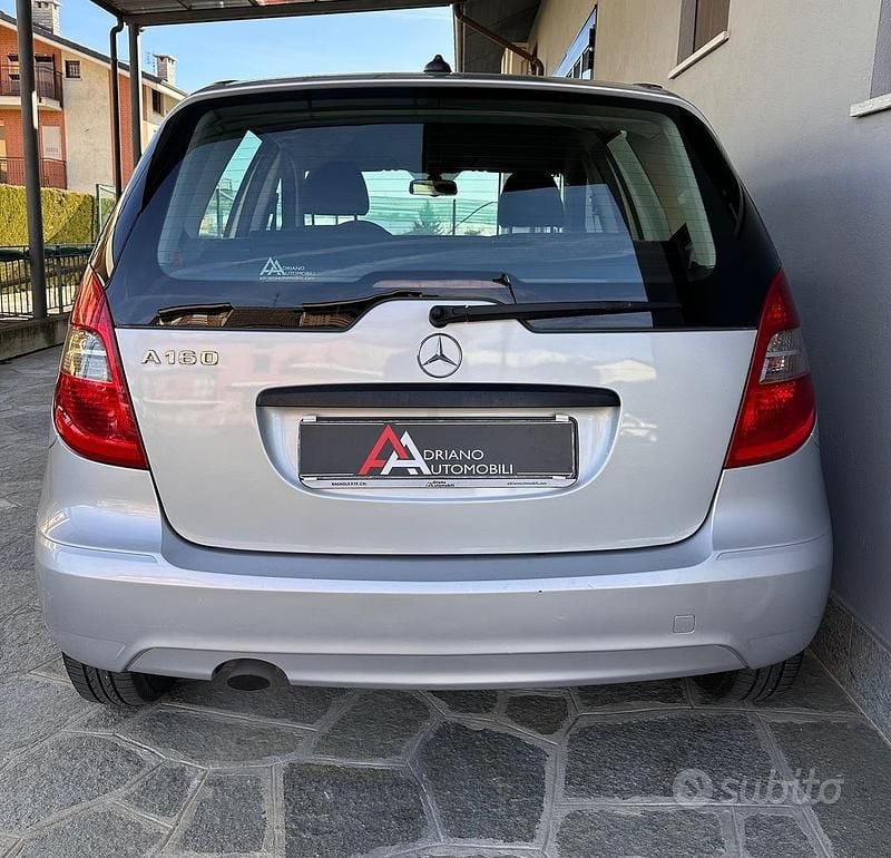 Usata Mercedes A160 Executive 95 CV (69 kW) 2010 Grigio Berlina