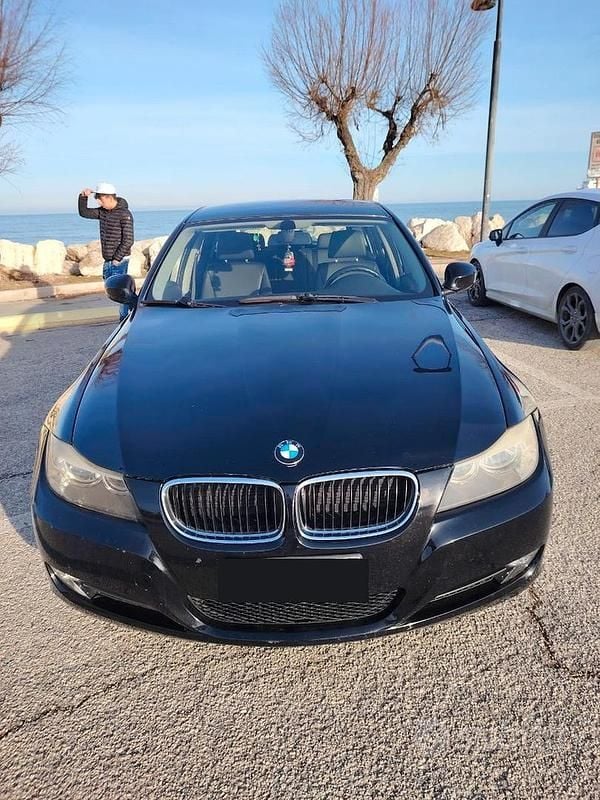 Usata BMW 318 2009 Nero Station wagon