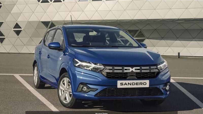 Nero Usata 2024 Dacia Sandero Expression Due volumi | 14.800 € (Buon prezzo) - Immagine 1/4