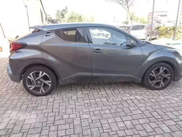 Usata Toyota C-HR Trend 97 CV (71 kW) 2023 Grigio SUV
