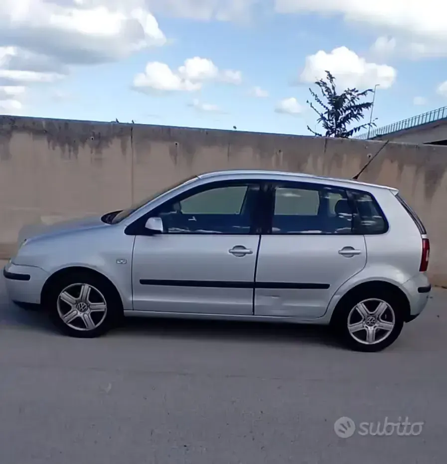 Usata VW Polo 75 CV (55 kW) 2003 Grigio Berlina