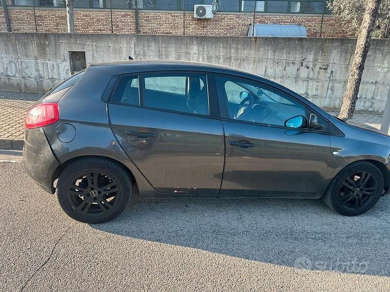 Usata Fiat Bravo Active 120 CV (88 kW) 2007 Grigio Utilitaria