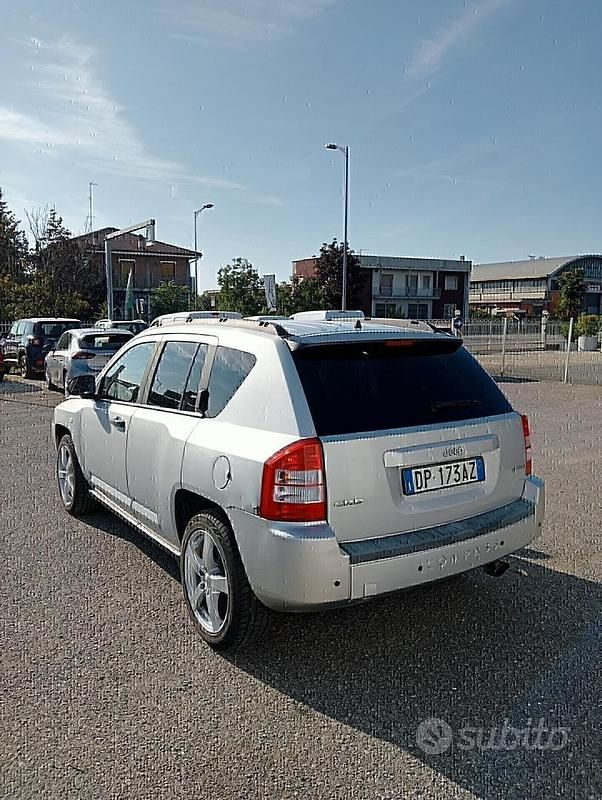 Usata Jeep Compass Limited 140 CV (102 kW) 2008 Grigio SUV