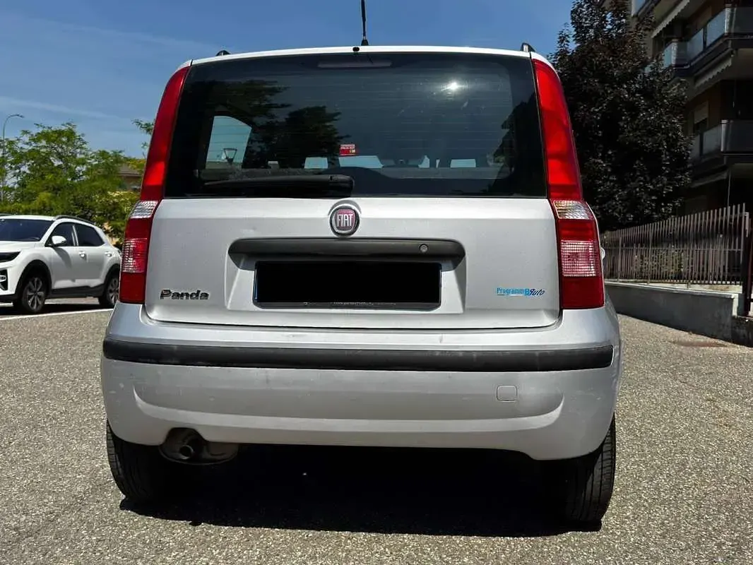 Usata Fiat Panda Dynamic 69 CV (50 kW) 2011 Argento Utilitaria