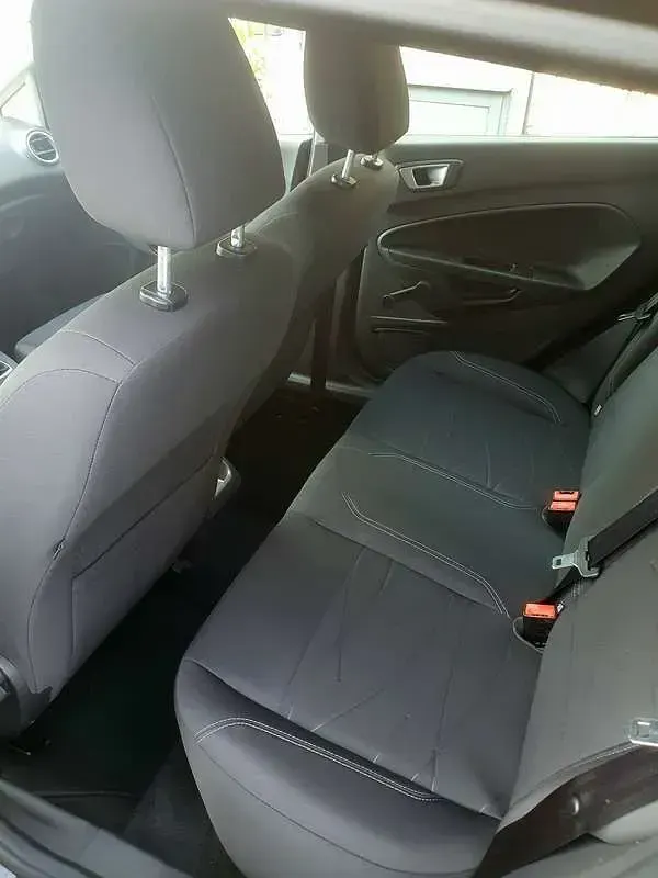Usata Ford Fiesta Titanium 75 CV (55 kW) 2013 Nero Berlina