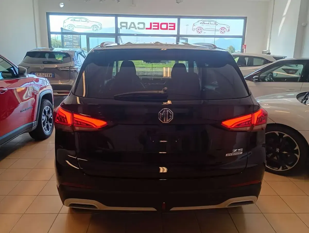 Nuova MG ZS Luxury 102 CV (75 kW) 2026 Nero SUV