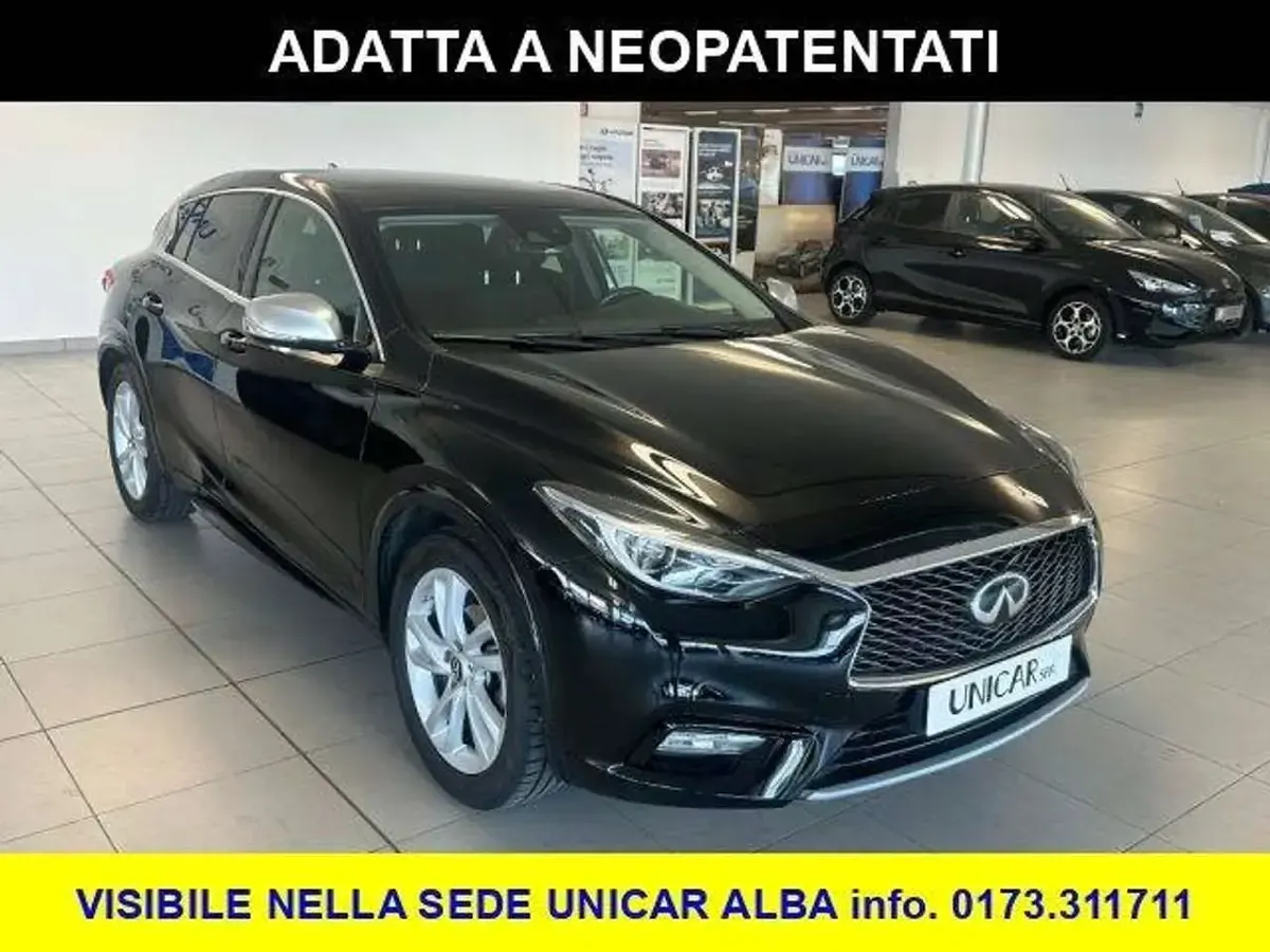 Usata Infiniti Q30 Premium 109 CV (80 kW) 2017 Nero Berlina