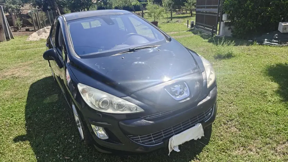 Usata Peugeot 308 Sportium 109 CV (80 kW) 2010 Berlina