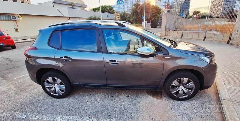 Usata Peugeot 2008 Active 102 CV (75 kW) 2019 Grigio SUV