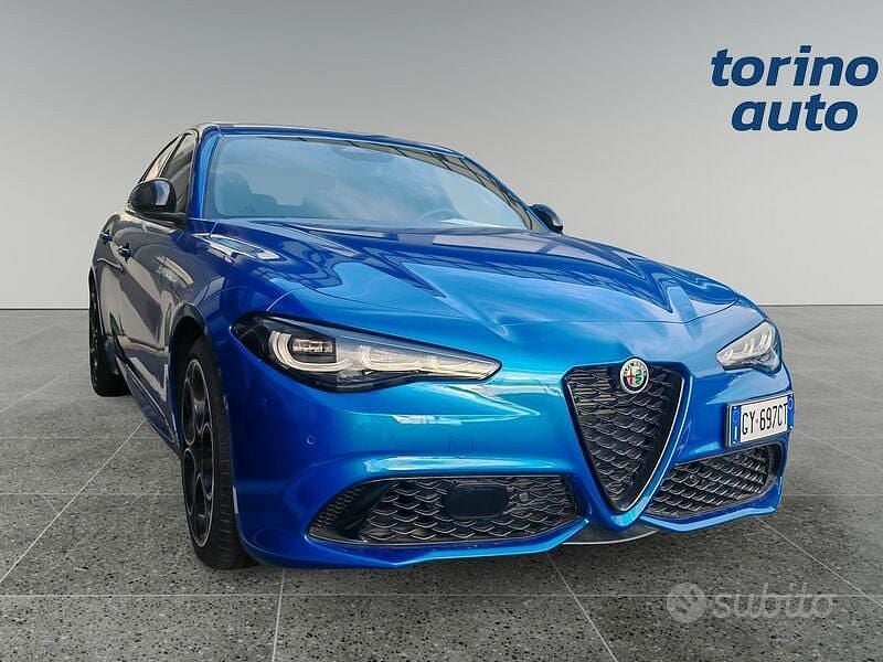 Blu Nuova 2025 Alfa Romeo Giulia Tre volumi | 47.900 € (Buon prezzo) - Immagine 1/4