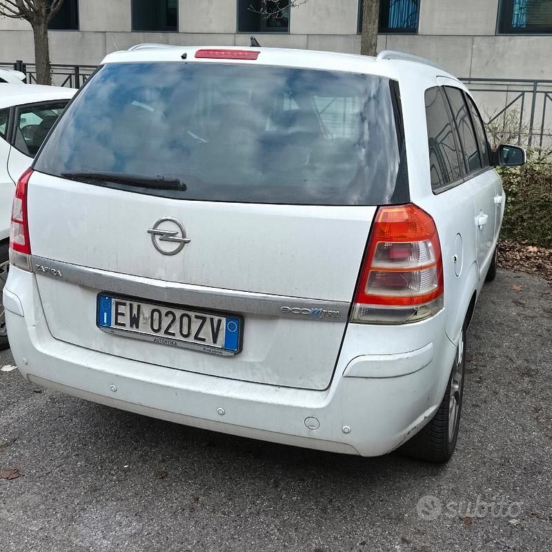 Usata Opel Zafira 150 CV (110 kW) 2014 Bianco Monovolume