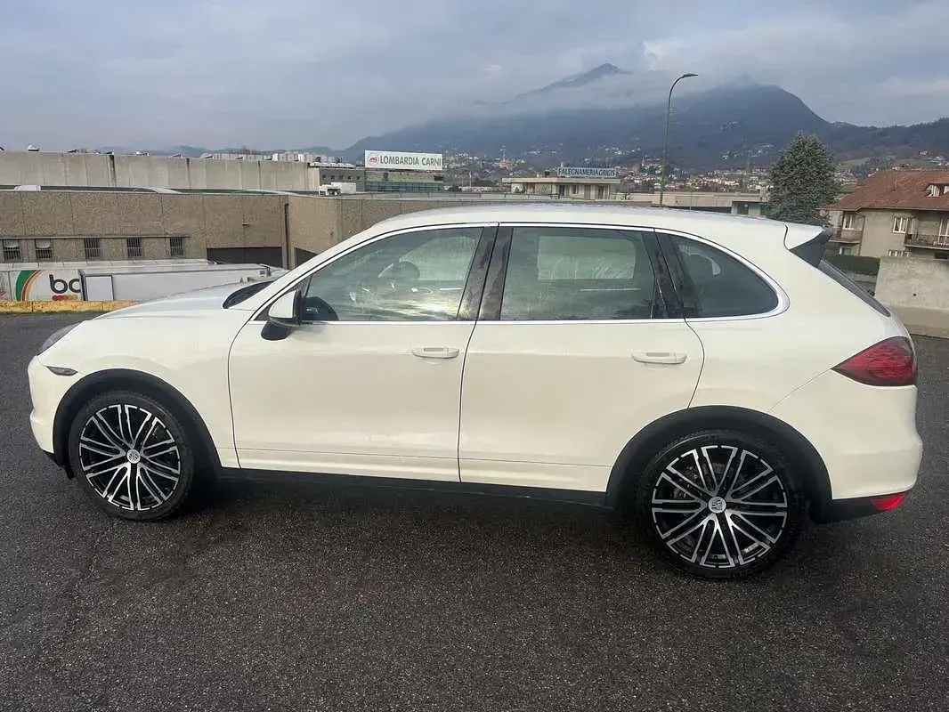 Usata Porsche Cayenne 245 CV (180 kW) 2012 SUV