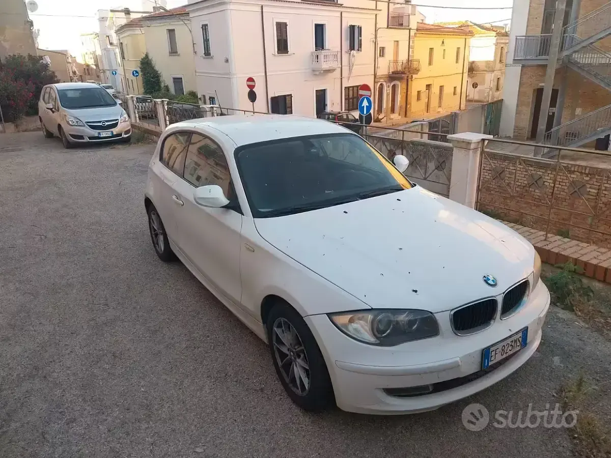 Usata BMW 116 116 CV (85 kW) 2011 Bianco Utilitaria
