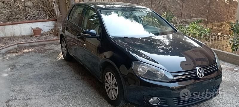 Usata VW Golf VI 105 CV (77 kW) 2011 Nero Utilitaria