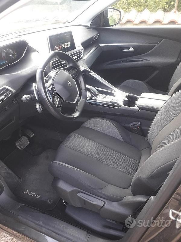Usata Peugeot 3008 131 CV (96 kW) 2020 Berlina
