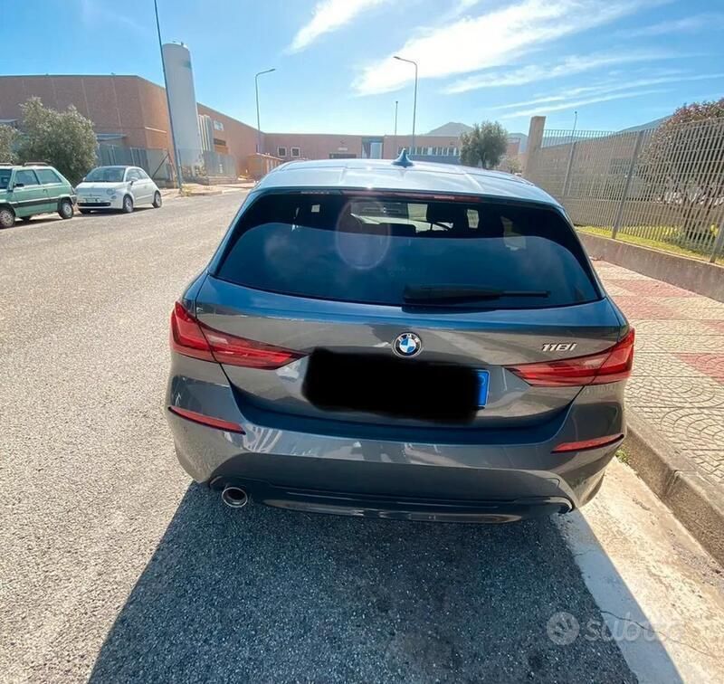 Usata BMW 118 140 CV (102 kW) 2020 Grigio Utilitaria