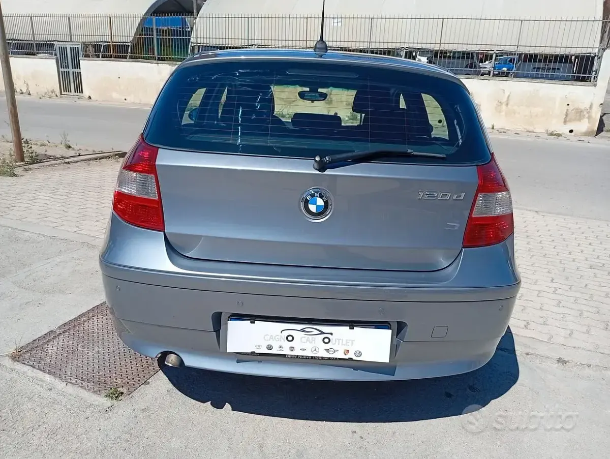 Usata BMW 120 163 CV (119 kW) 2006 Grigio Utilitaria