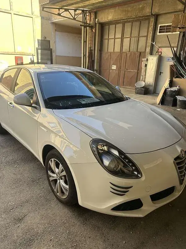 Usata Alfa Romeo Giulietta Business 120 CV (88 kW) 2016 Utilitaria