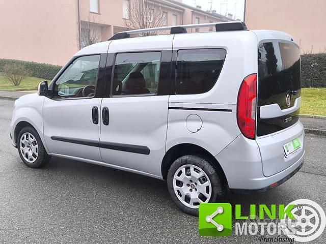 Usata Fiat Doblò Lounge 95 CV (69 kW) 2016 Grigio Monovolume