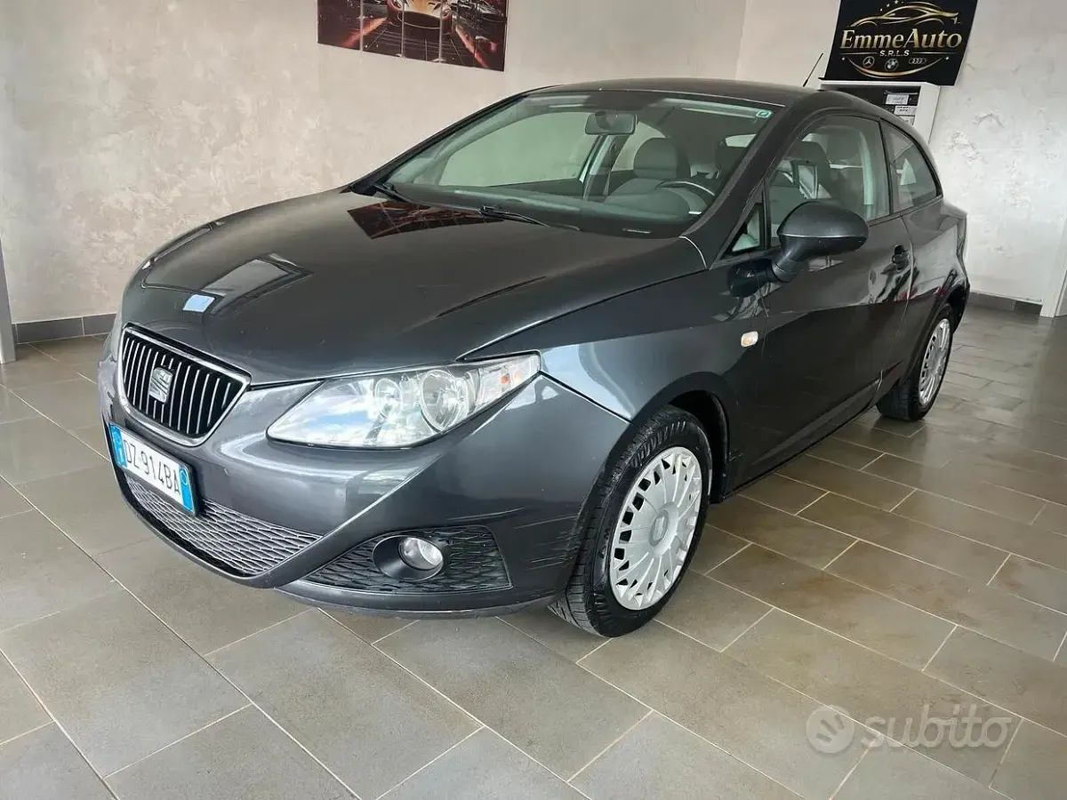 Usata Seat Ibiza 86 CV (63 kW) 2010 Grigio Berlina