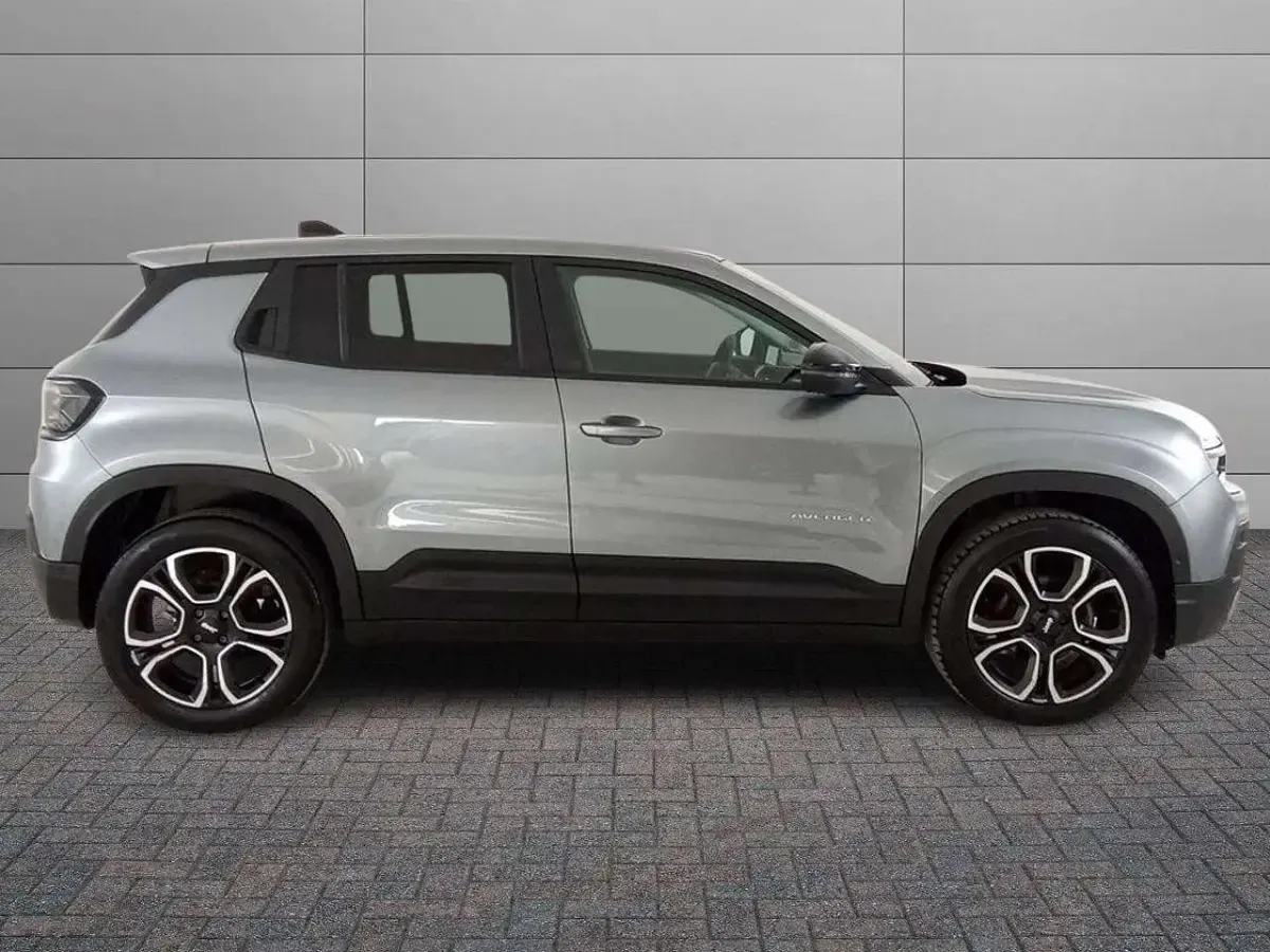 Usata Jeep Avenger Summit 101 CV (74 kW) 2025 Grigio SUV