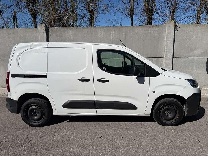 Usata Citroën Berlingo 75 CV (55 kW) 2019 Bianco Monovolume