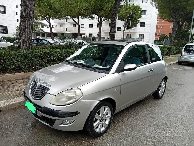 Grigio Usata 2005 Lancia Ypsilon Due volumi | 1700 € (Super prezzo) - Immagine 1/4