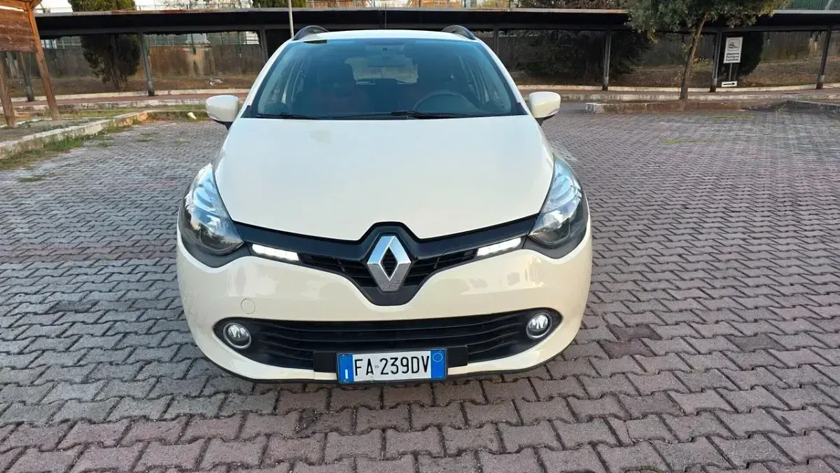 Usata Renault Clio Zen 73 CV (53 kW) 2015 Bianco Station wagon