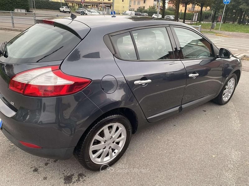 Usata Renault Mégane III Business 110 CV (80 kW) 2009 Nero Berlina