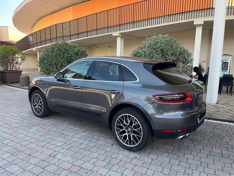 Usata Porsche Macan 250 CV (183 kW) 2014 Grigio SUV