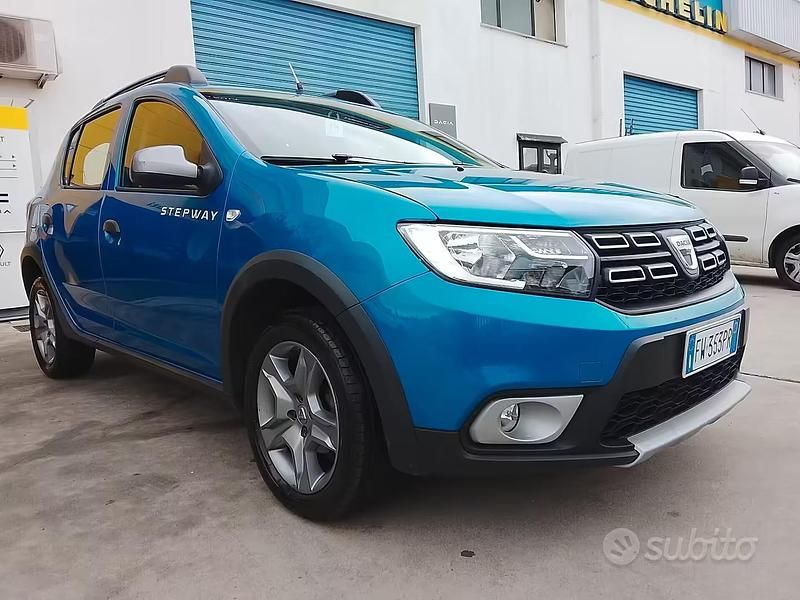 Usata Dacia Sandero Stepway 95 CV (69 kW) 2019 Blu SUV