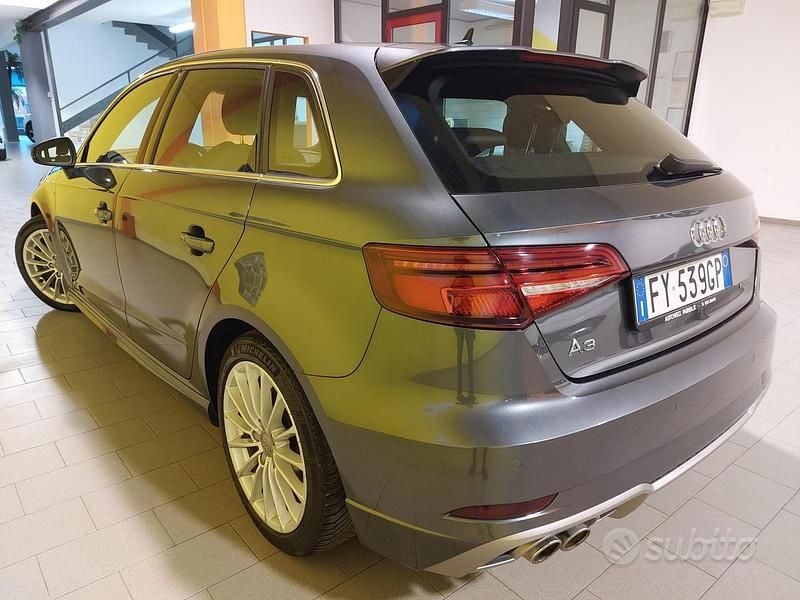 Usata Audi A3 S-Line 184 CV (135 kW) 2019 Grigio Berlina