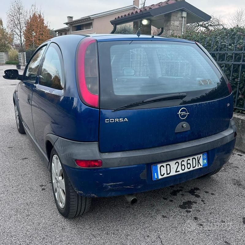 Usata Opel Astra 2001 Blu Berlina