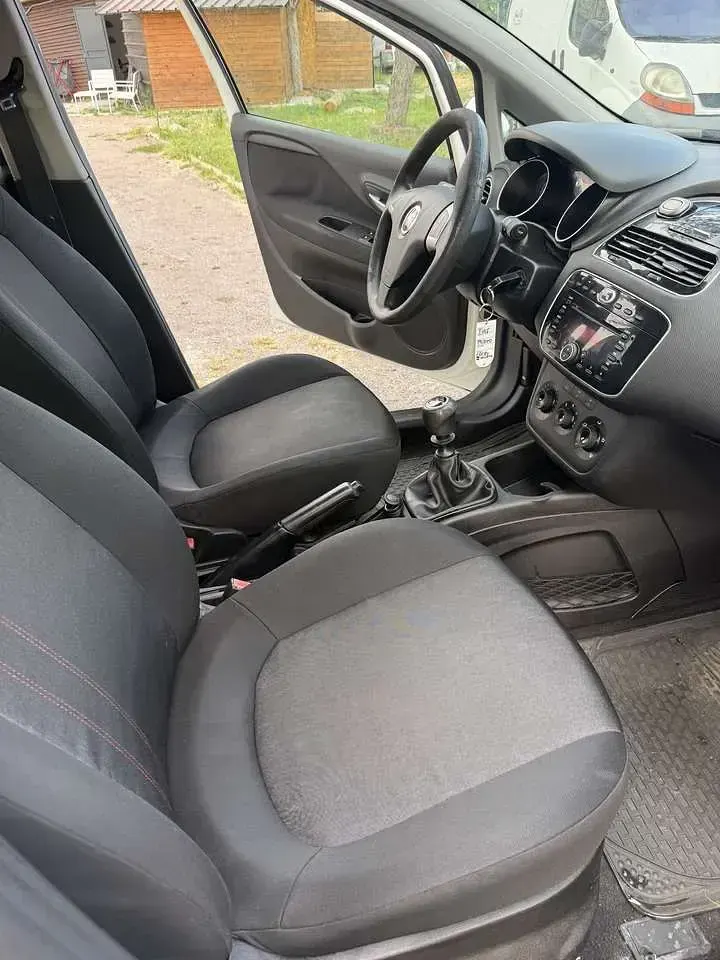 Usata Fiat Punto Evo Emotion 69 CV (50 kW) 2013 Other Utilitaria