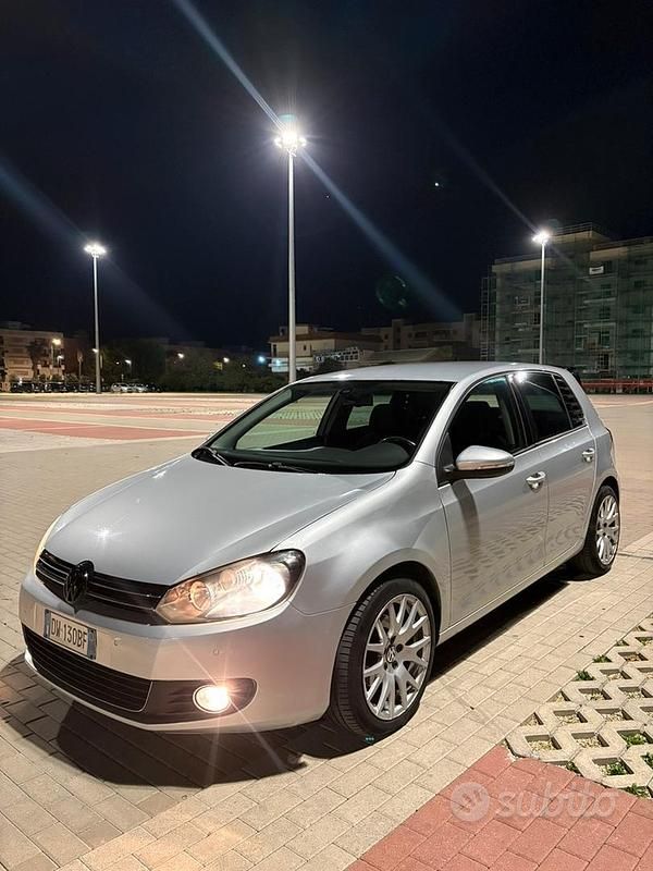 Usata VW Golf VI Highline 110 CV (80 kW) 2009 Grigio Utilitaria