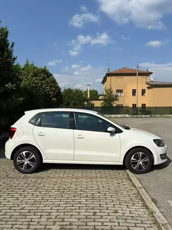 Usata VW Polo 85 CV (62 kW) 2025 Bianco Utilitaria