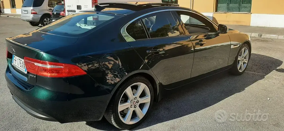 Usata Jaguar XE 200 CV (147 kW) 2017 Verde Berlina
