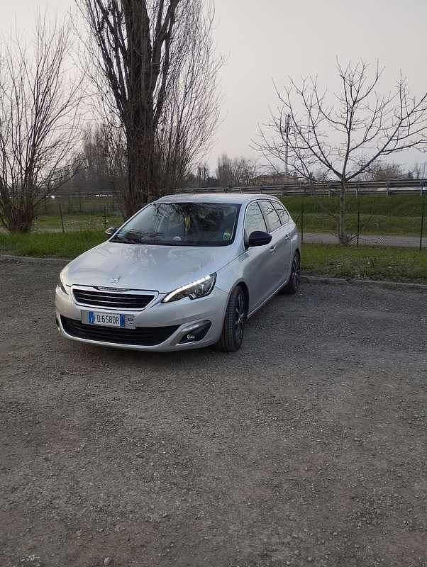 Usata Peugeot 308 SW Allure 120 CV (88 kW) 2016 Station wagon