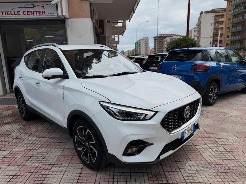 Usata MG ZS Luxury 106 CV (77 kW) 2024 Bianco SUV