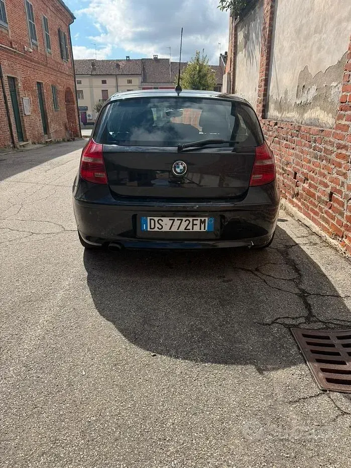 Usata BMW 118 143 CV (105 kW) 2008 Nero Utilitaria