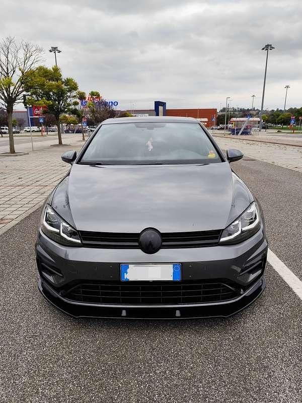 Usata VW Golf VIII R-line 245 CV (180 kW) 2020 Grigio Berlina