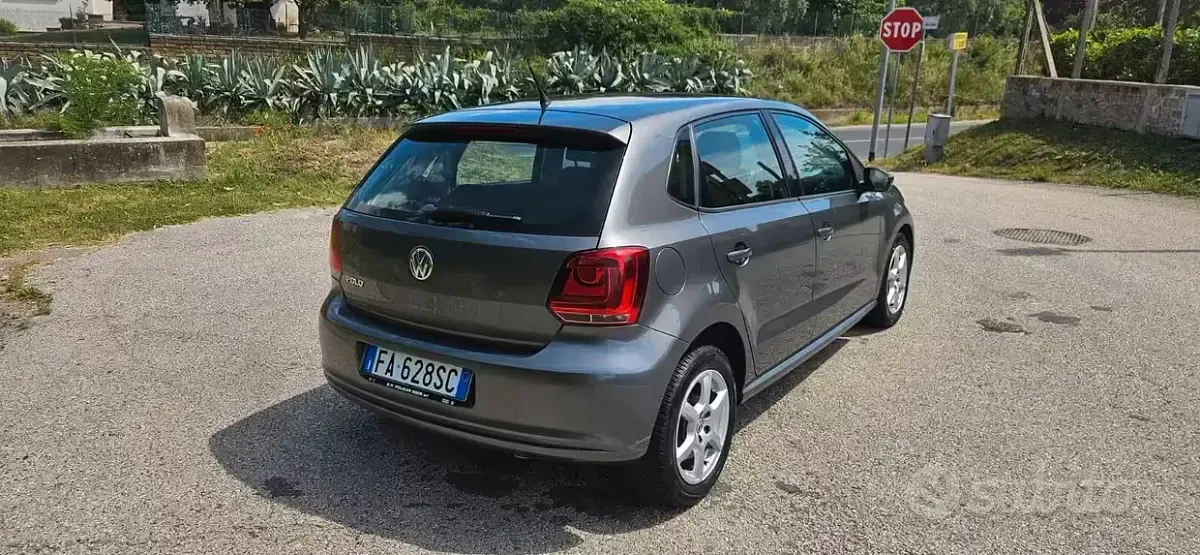 Usata VW Polo Comfortline 82 CV (60 kW) 2012 Grigio Utilitaria