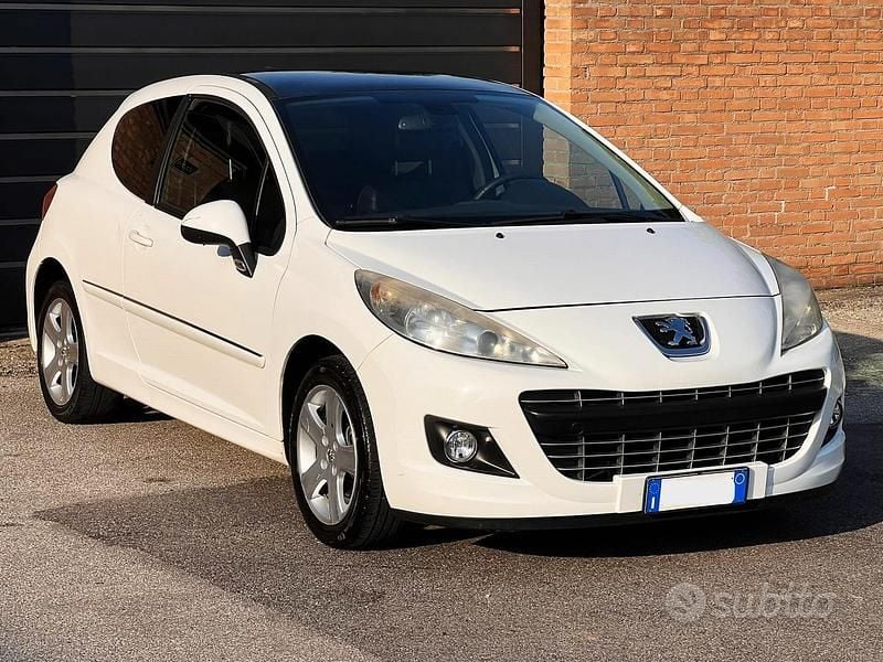 Usata Peugeot 207 156 CV (114 kW) 2011 Bianco Berlina