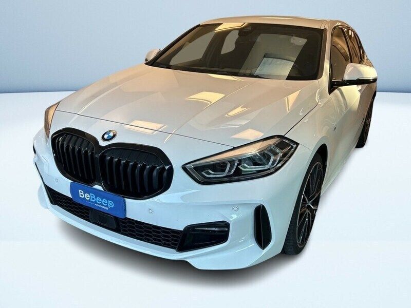 Usata 2024 BMW 118 M Performance Due volumi | 26.400 € (Ottimo prezzo) - Immagine 1/3