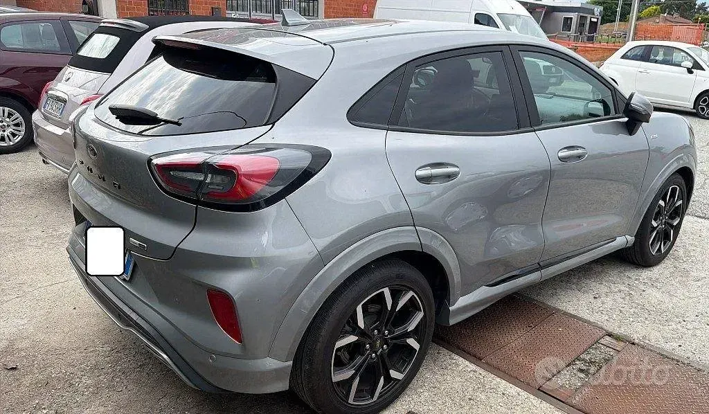 Usata Ford Puma Titanium 125 CV (91 kW) 2020 Grigio SUV