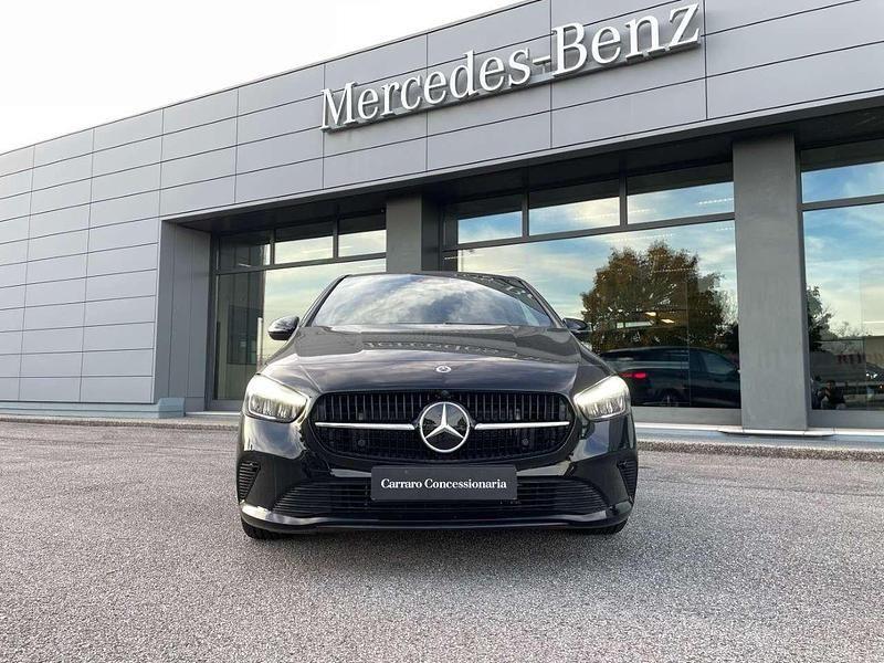 Usata Mercedes B180 116 CV (85 kW) 2025 Nero notte Monovolume