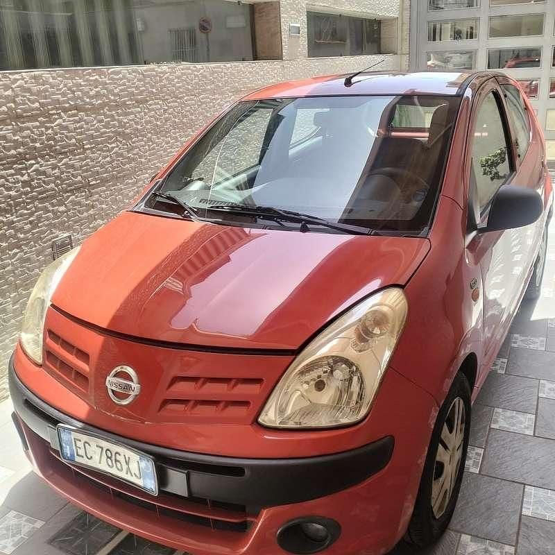 Usata Nissan Pixo 68 CV (50 kW) 2010 Rosso Utilitaria